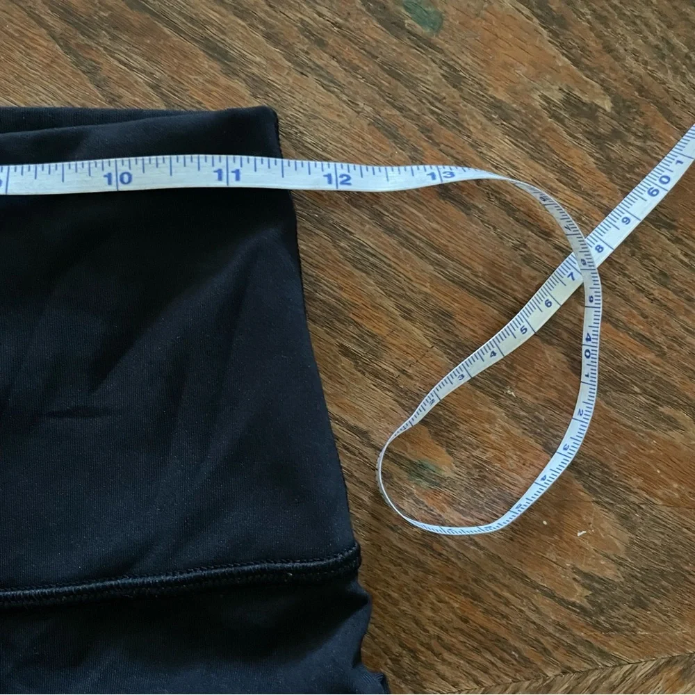 Lululemon black leggings size 4